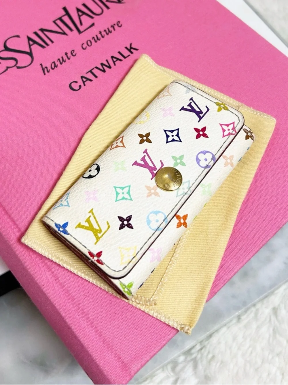 Authentic Louis Vuitton Limited Edition Murakami Multicolor Blanc 4 Key Holder